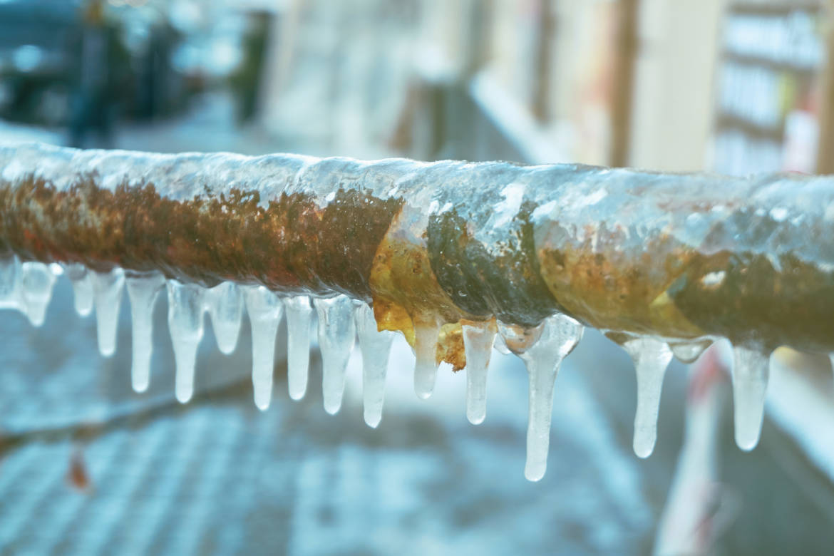 Winter Plumbing Precautions: Preventing Frozen Pipes